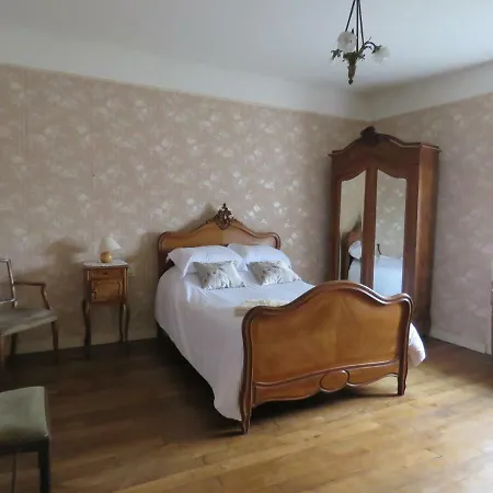 Couette-café La Datiniere 3*