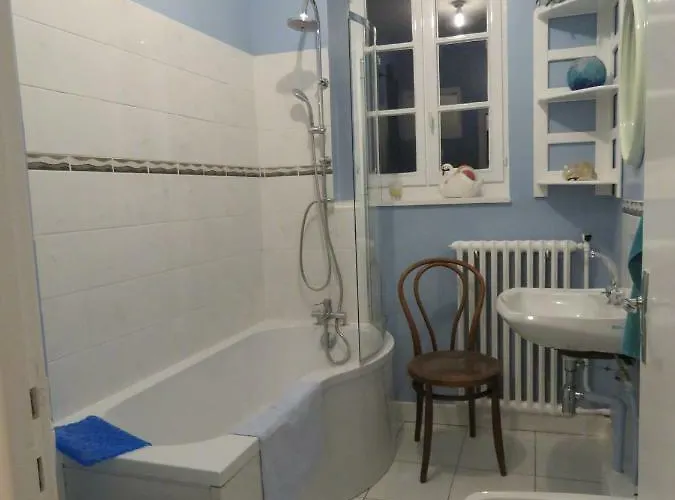 Bed & Breakfast La Datiniere 3*